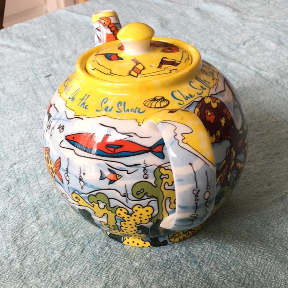 Cardew Designs Sea Shells Teapot, Rare Design - Picture 12 of 13